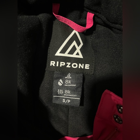 Women’s size Small Snowpants - Picture 2 of 3